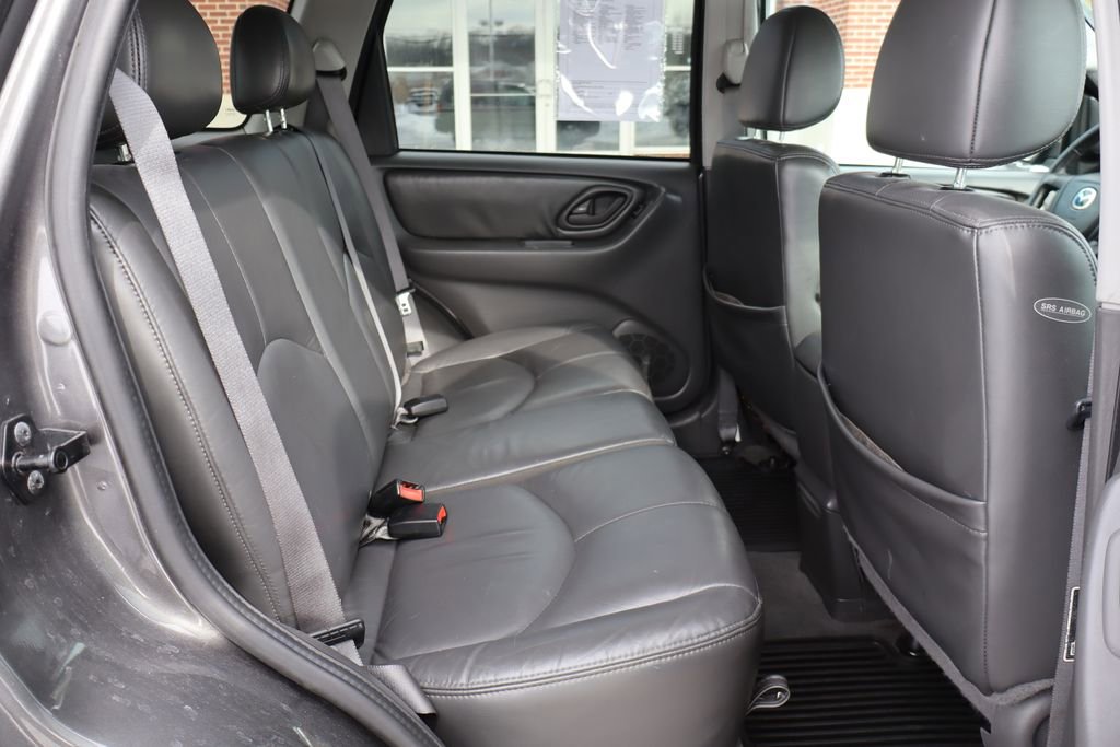 Used 2004 MAZDA Tribute ES w/ Luxury Pkg image 38
