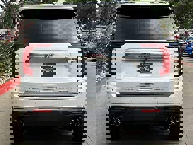 Used 2021 GMC Yukon XL Denali image 5