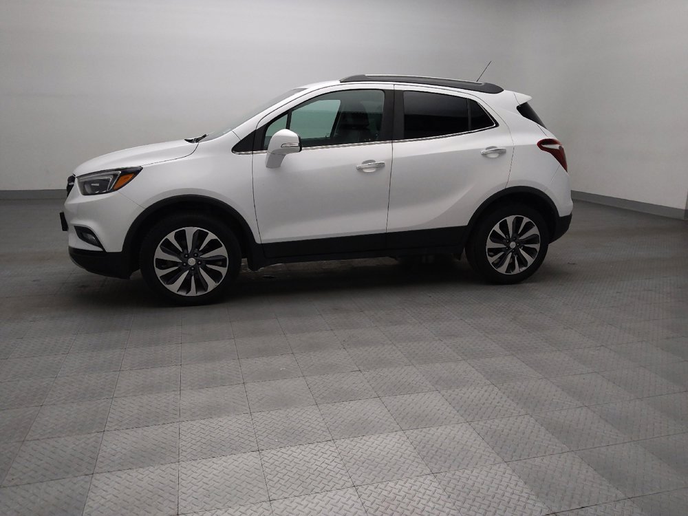 Used 2020 Buick Encore Essence AWD/4WD image 2