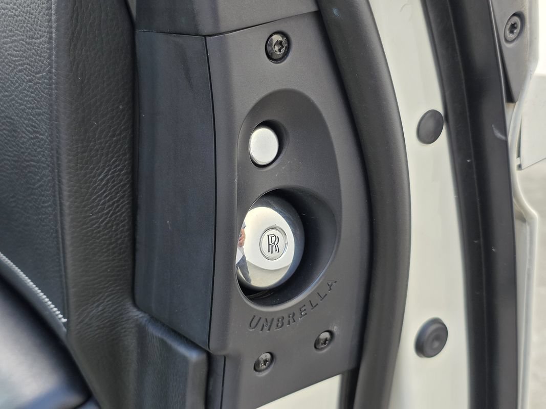 Used 2016 Rolls-Royce Ghost RWD image 32