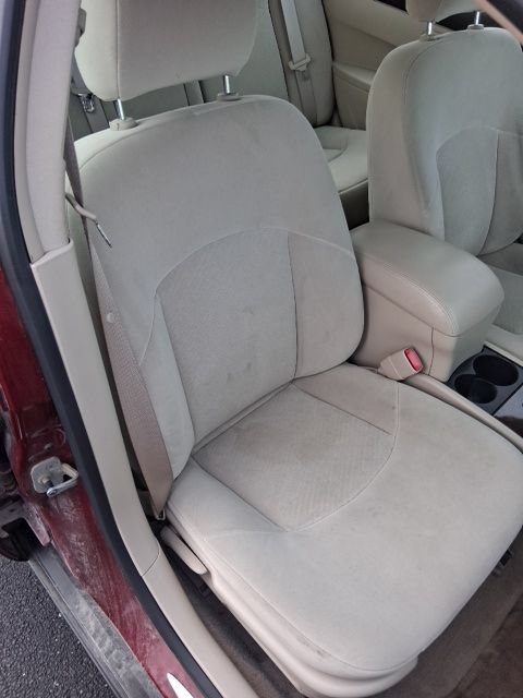 Used 2009 Buick LaCrosse CX FWD image 25