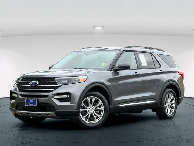 Used 2022 Ford Explorer XLT w/ Equipment Group 202A RWD image 2