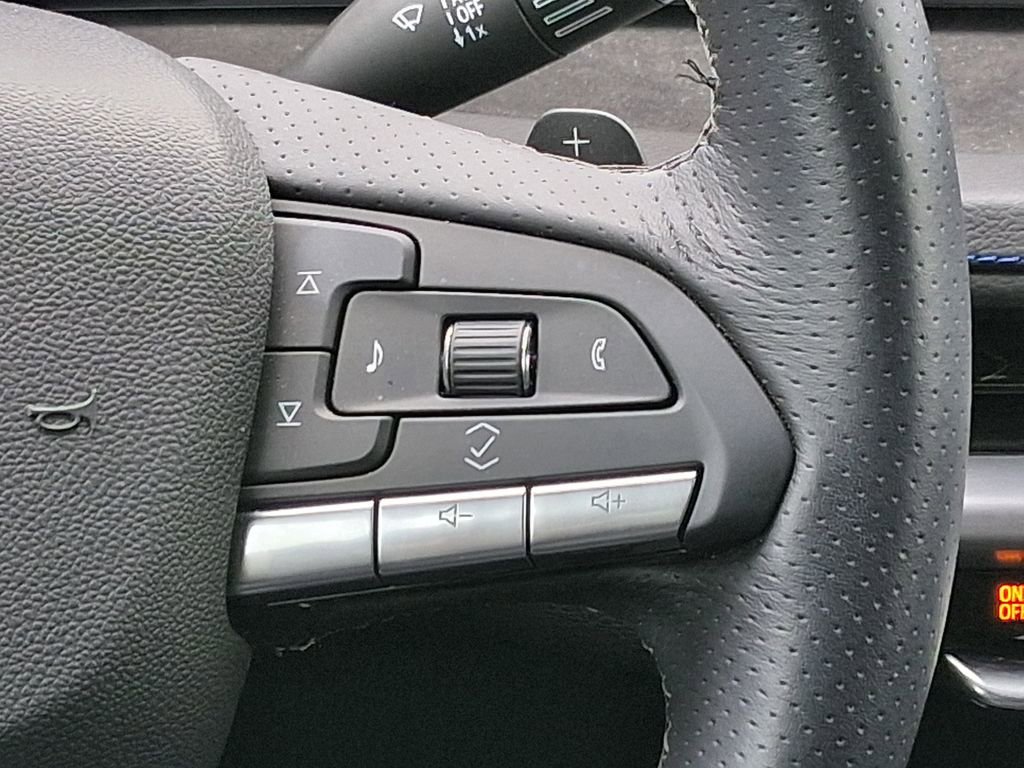 Used 2025 Cadillac XT4 Sport FWD image 12