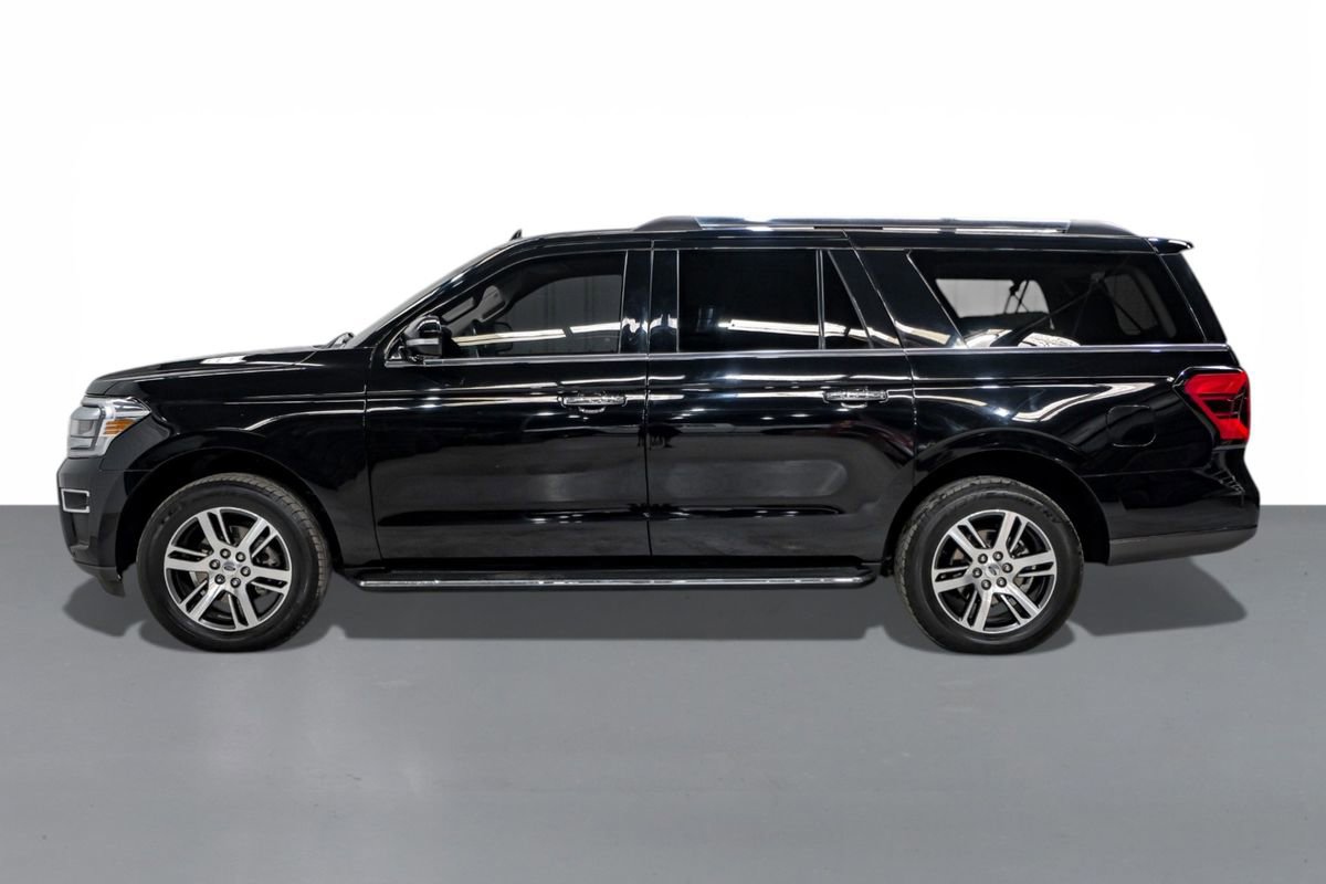 Used 2022 Ford Expedition Max Limited image 9