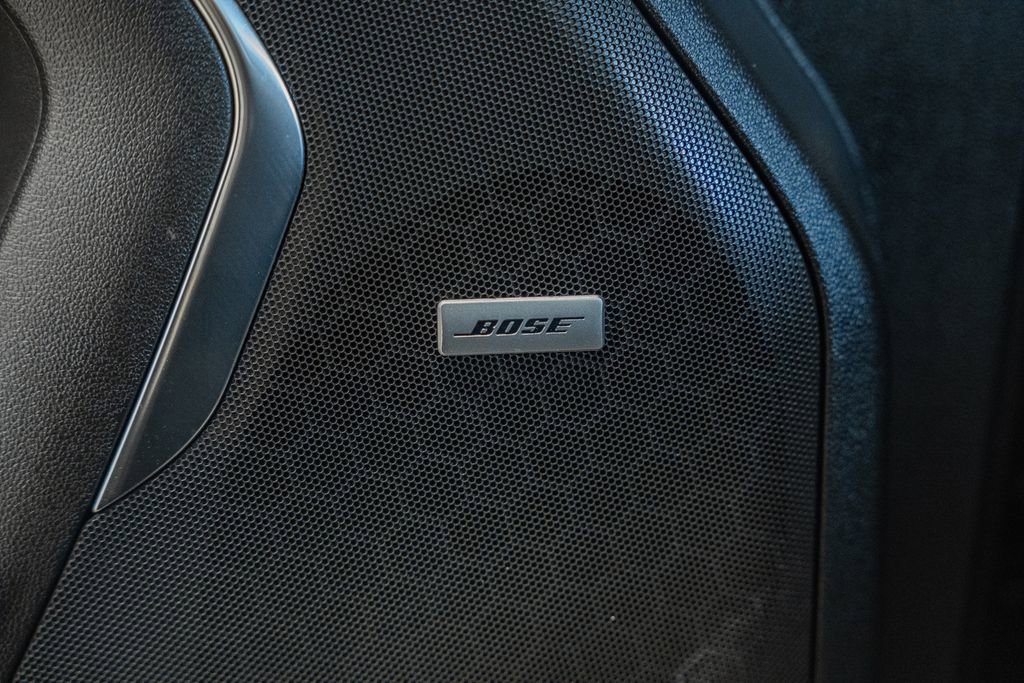 Used 2023 GMC Yukon SLT image 47