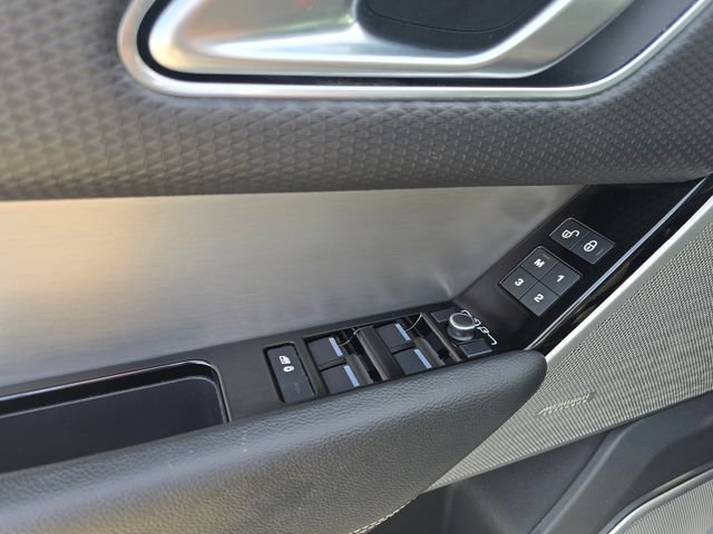 Used 2020 Land Rover Range Rover Velar R-Dynamic S AWD/4WD image 18