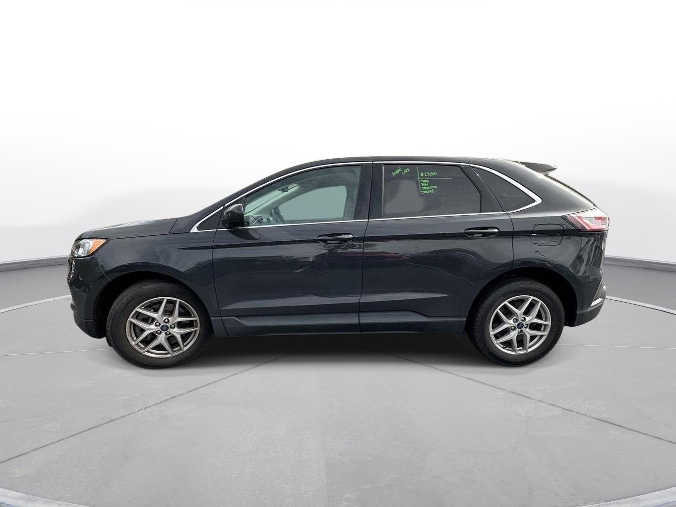 Used 2021 Ford Edge SEL w/ Cargo Accessory Package AWD/4WD image 9