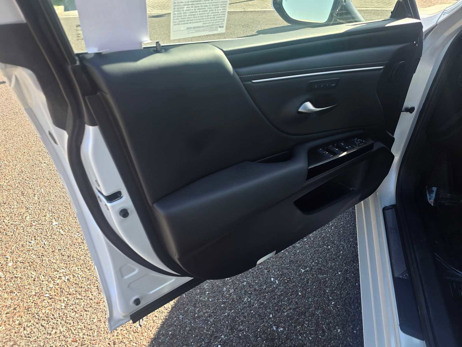 Certified 2025 Lexus ES 300h ES 300h w/ Premium Package image 22