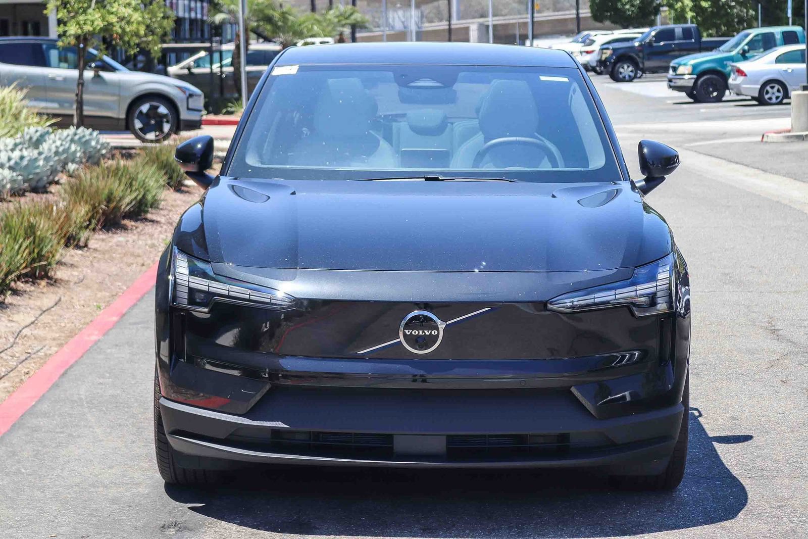 New 2026 Volvo EX30 Ultra w/ Climate Package AWD/4WD image 2