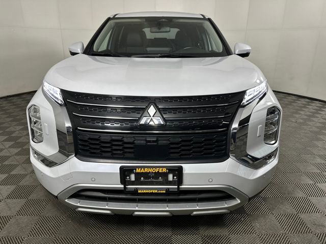 Used 2024 Mitsubishi Outlander SE image 8