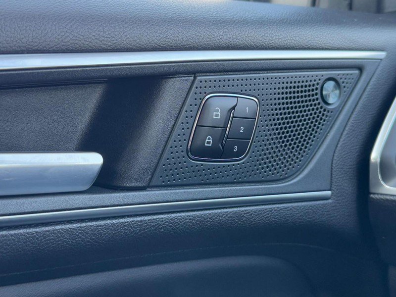 Used 2024 Ford Edge Titanium image 16