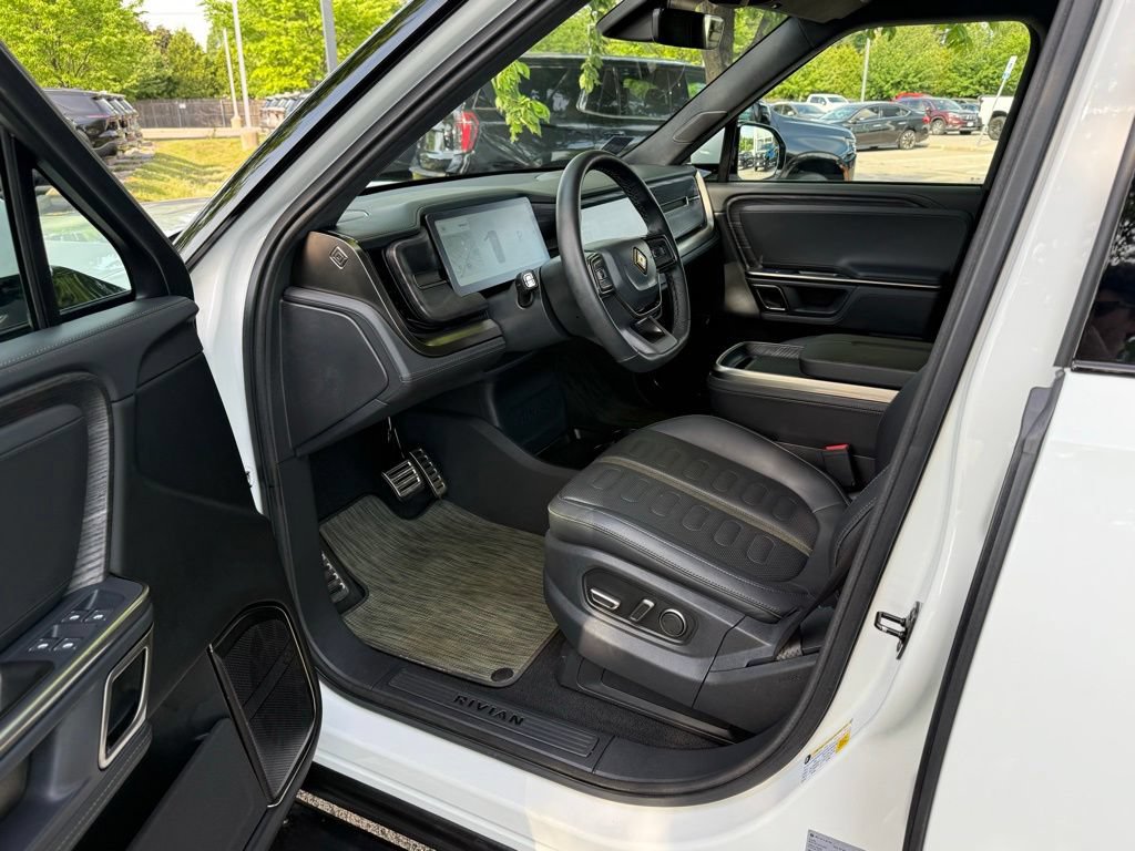 Used 2023 Rivian R1S Adventure AWD/4WD image 13