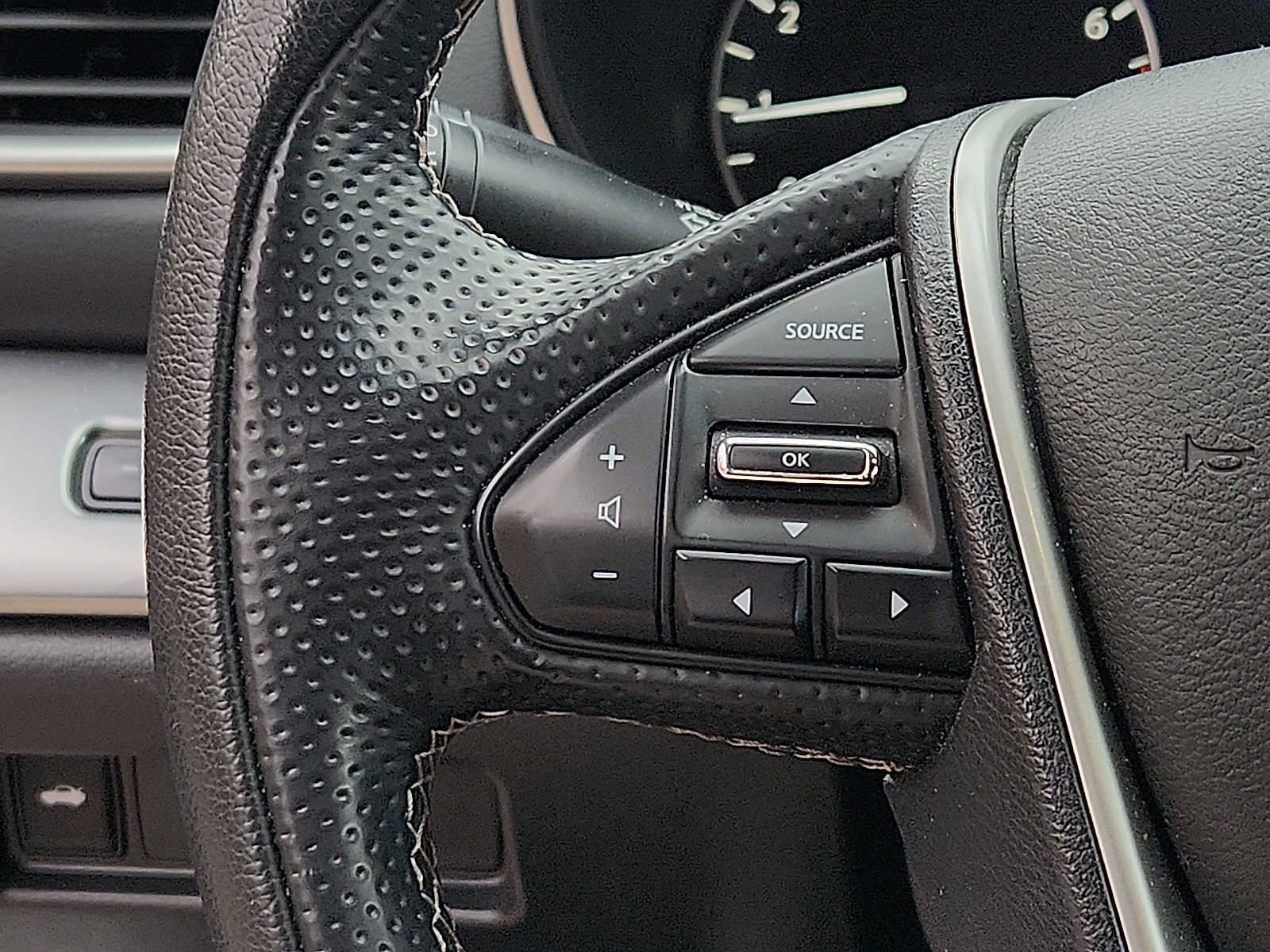 Used 2023 Nissan Maxima SV w/ Floor Mat Group image 20