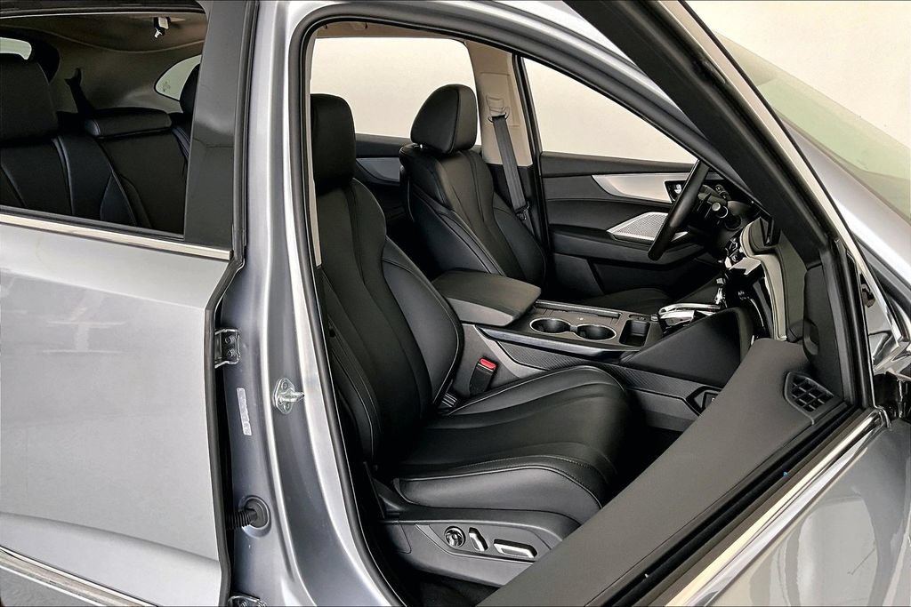 Certified 2025 Acura MDX FWD image 9