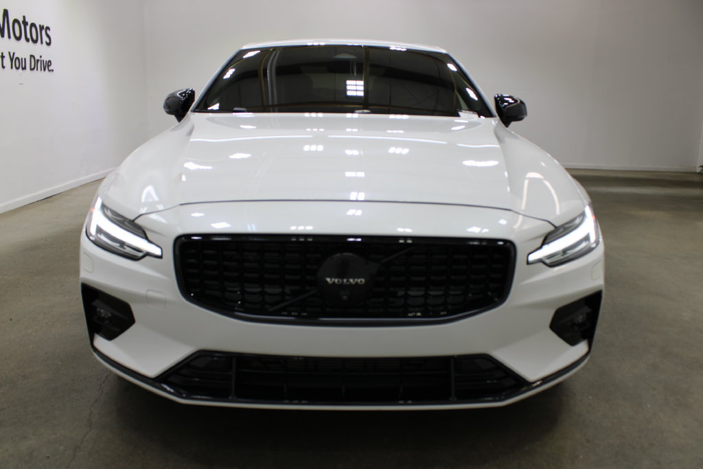 Used 2024 Volvo S60 B5 Core AWD/4WD image 7