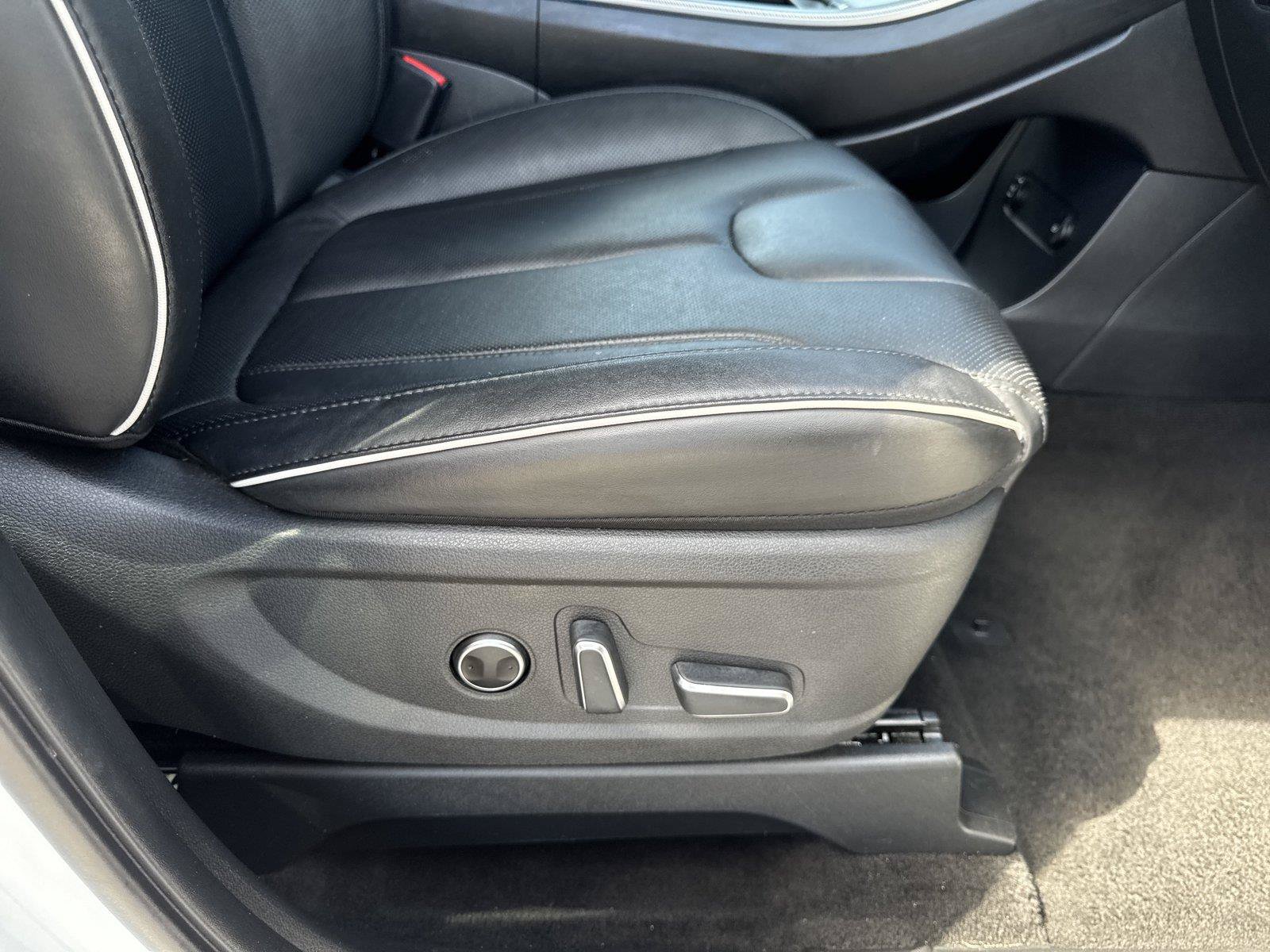 Used 2024 Hyundai Palisade SEL FWD image 31