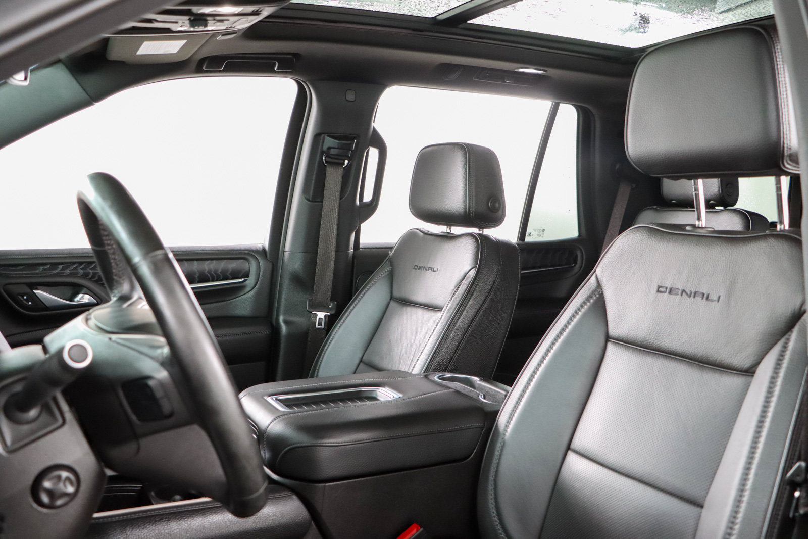 Used 2023 GMC Yukon Denali AWD/4WD image 27