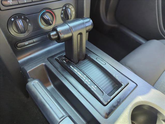 Used 2007 Ford Mustang Deluxe image 23