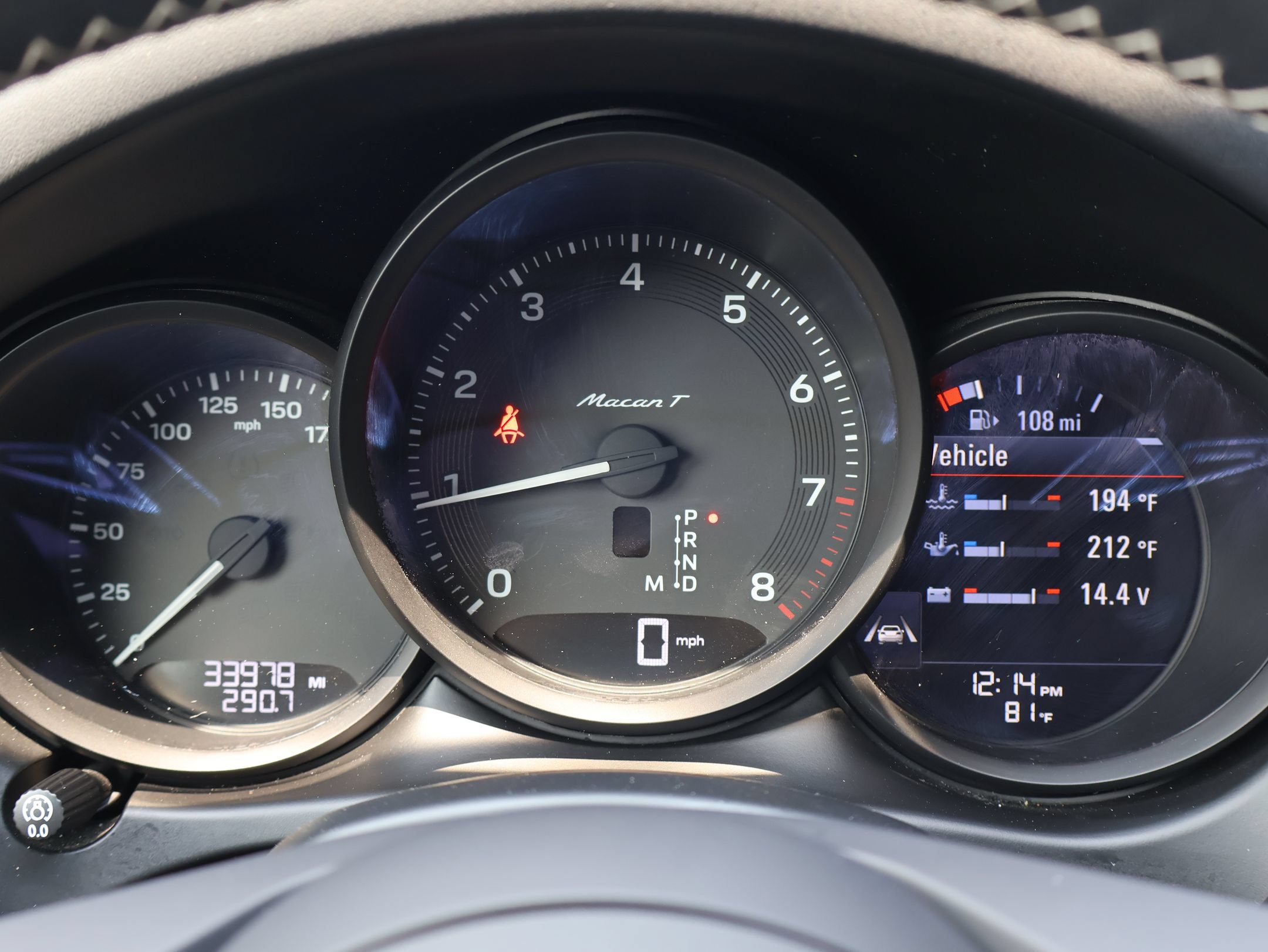 Certified 2023 Porsche Macan Turbo AWD/4WD image 21