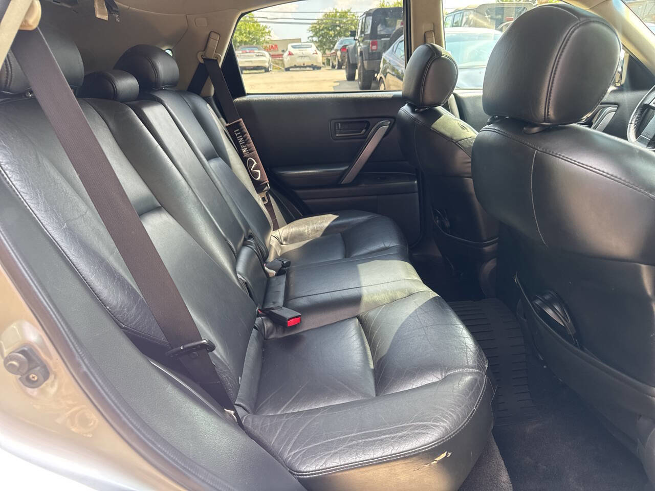 Used 2004 INFINITI FX45 AWD w/ Technology Pkg image 16