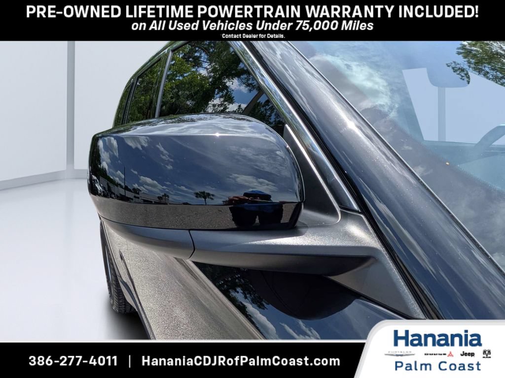 Used 2023 Jeep Grand Cherokee Laredo AWD/4WD image 11
