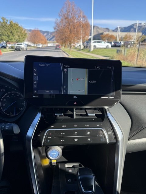 Certified 2021 Toyota Venza Limited image 26