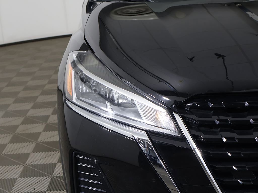 Used 2024 Nissan Kicks S image 10