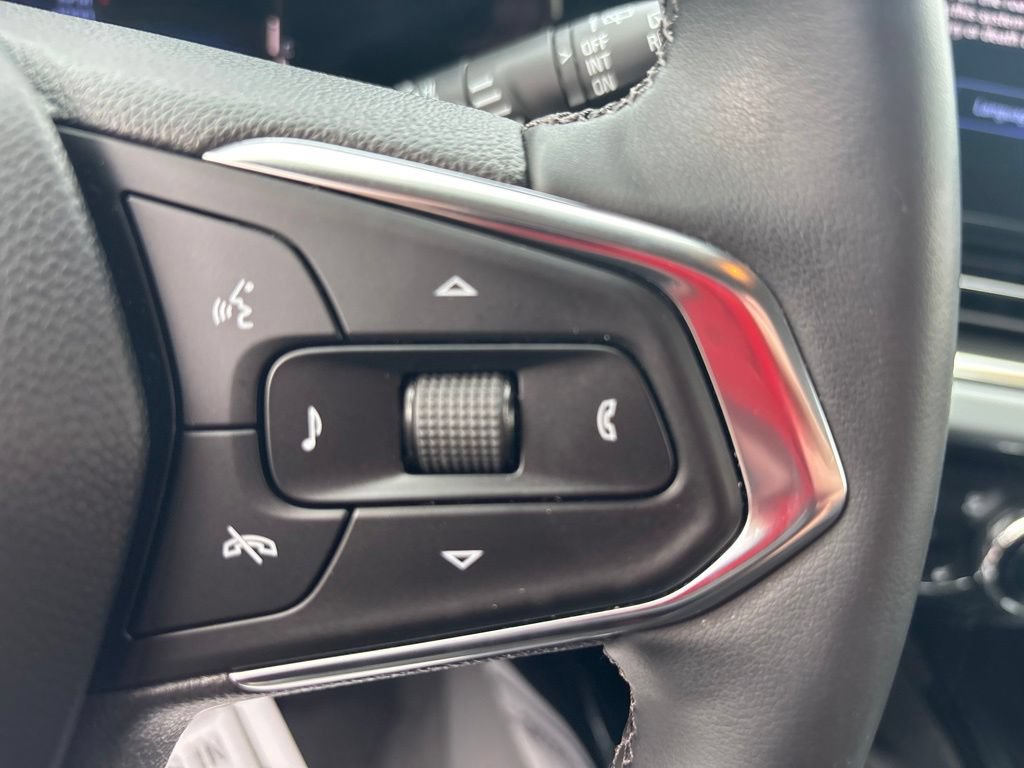 Used 2024 Chevrolet Trax LT w/ Sunroof Package FWD image 23