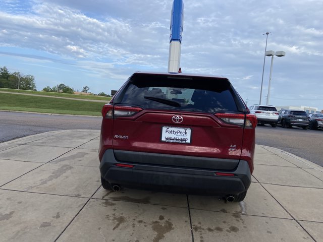 Used 2023 Toyota RAV4 LE AWD/4WD image 10