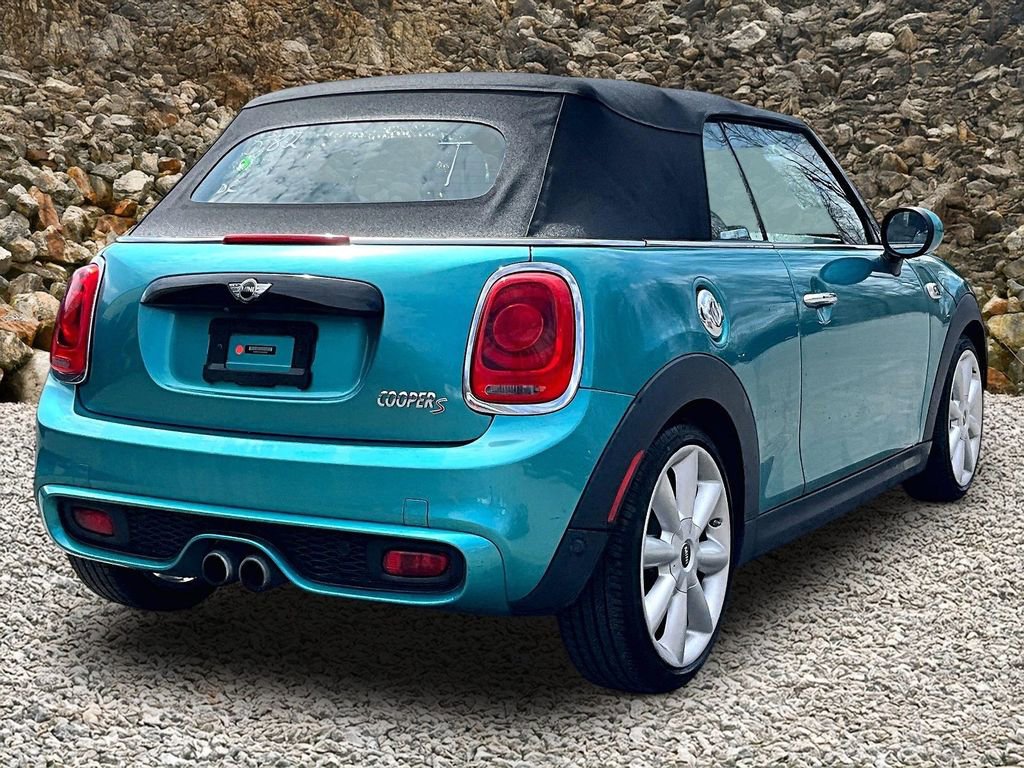 Used 2018 MINI Cooper S image 2