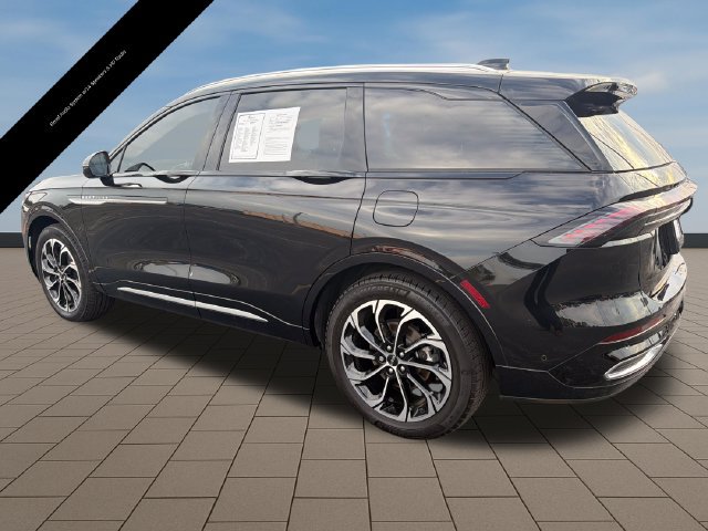 Certified 2024 Lincoln Nautilus Reserve w/ Equipment Group 202A AWD/4WD image 4