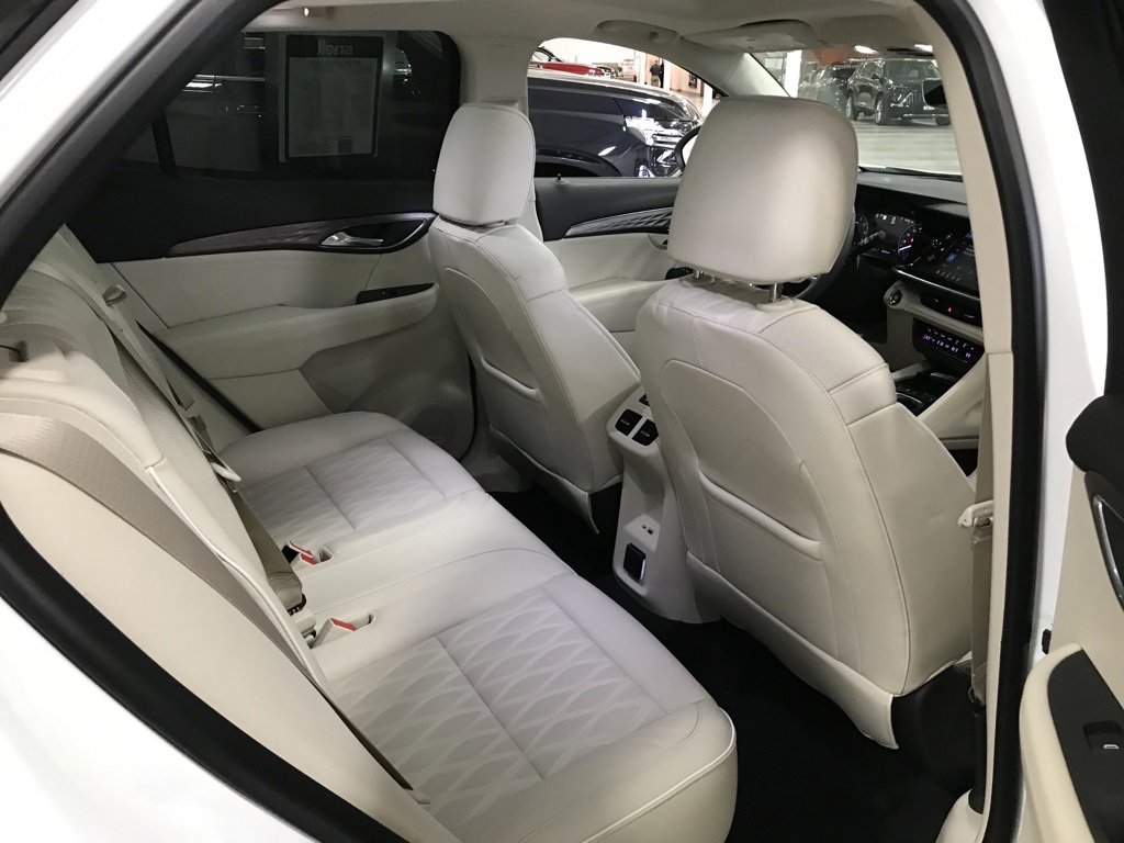 Used 2021 Buick Envision Avenir w/ Technology Package II image 11