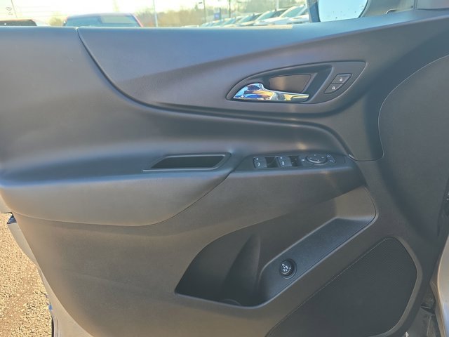 Used 2023 Chevrolet Equinox LT image 22