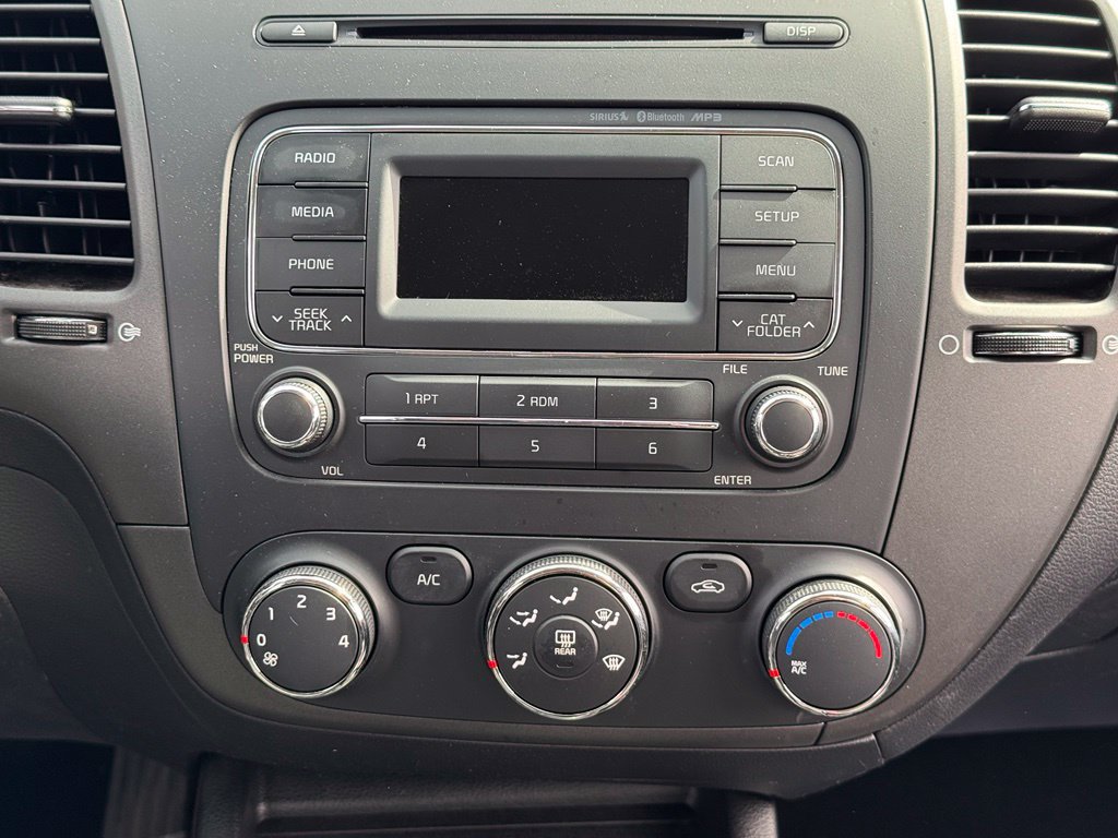 Used 2014 Kia Forte LX FWD image 3