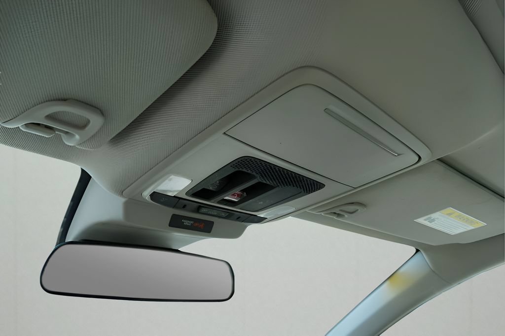 Used 2025 Honda Accord SE image 27