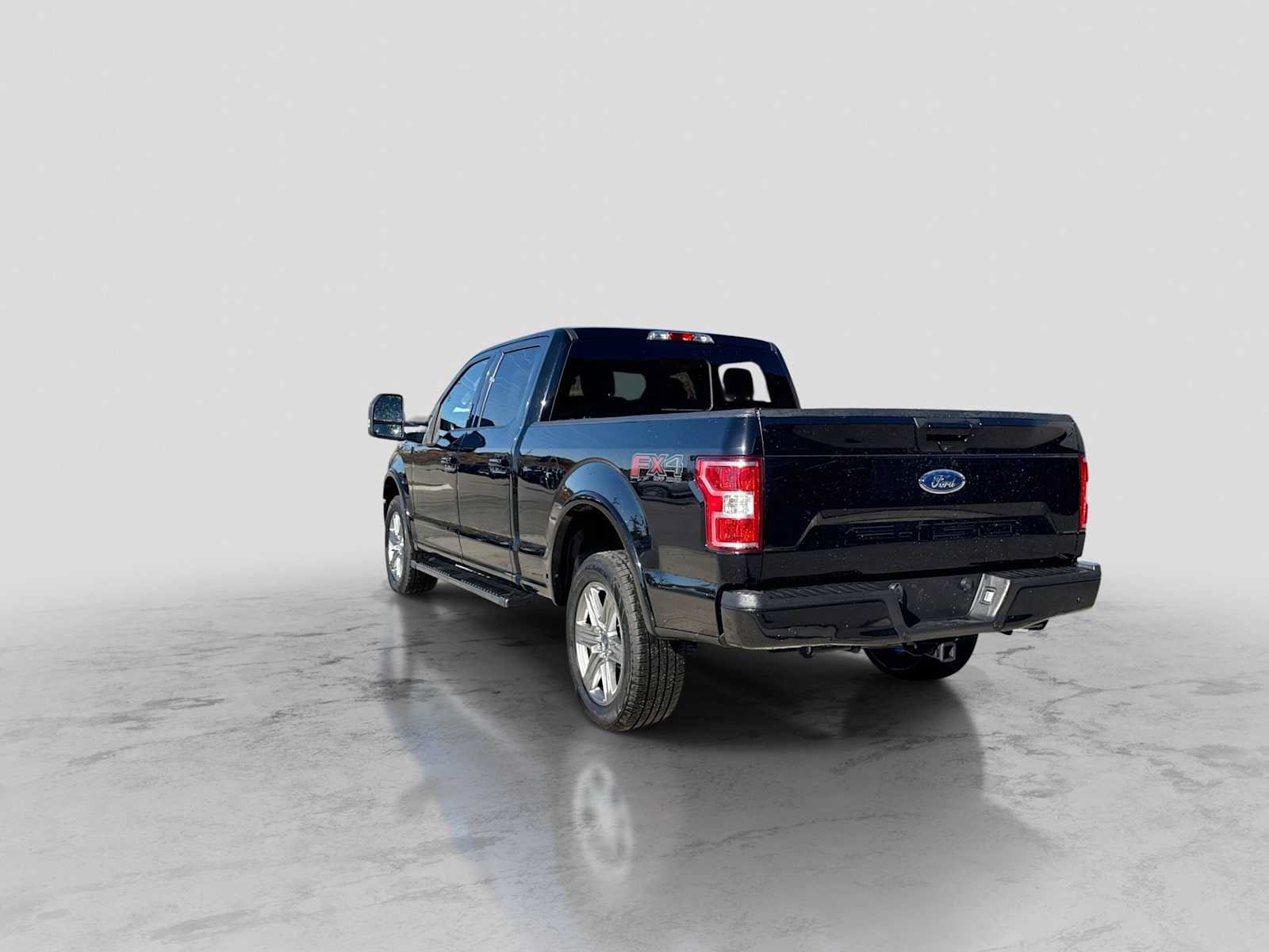 Used 2018 Ford F150 XLT w/ Equipment Group 302A Luxury AWD/4WD image 4