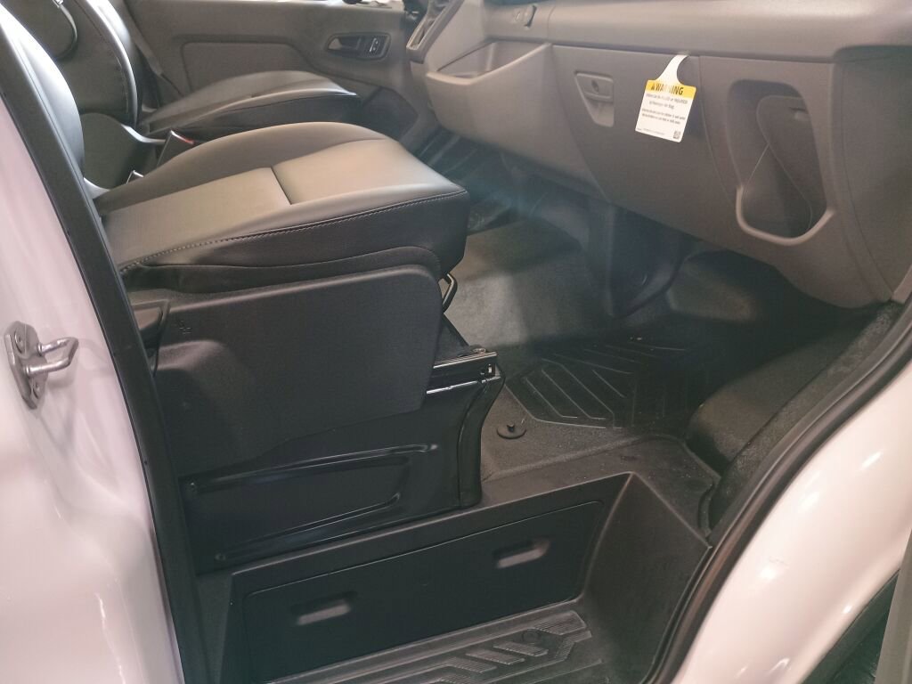 New 2026 Ford Transit 250 148 Medium Roof image 22