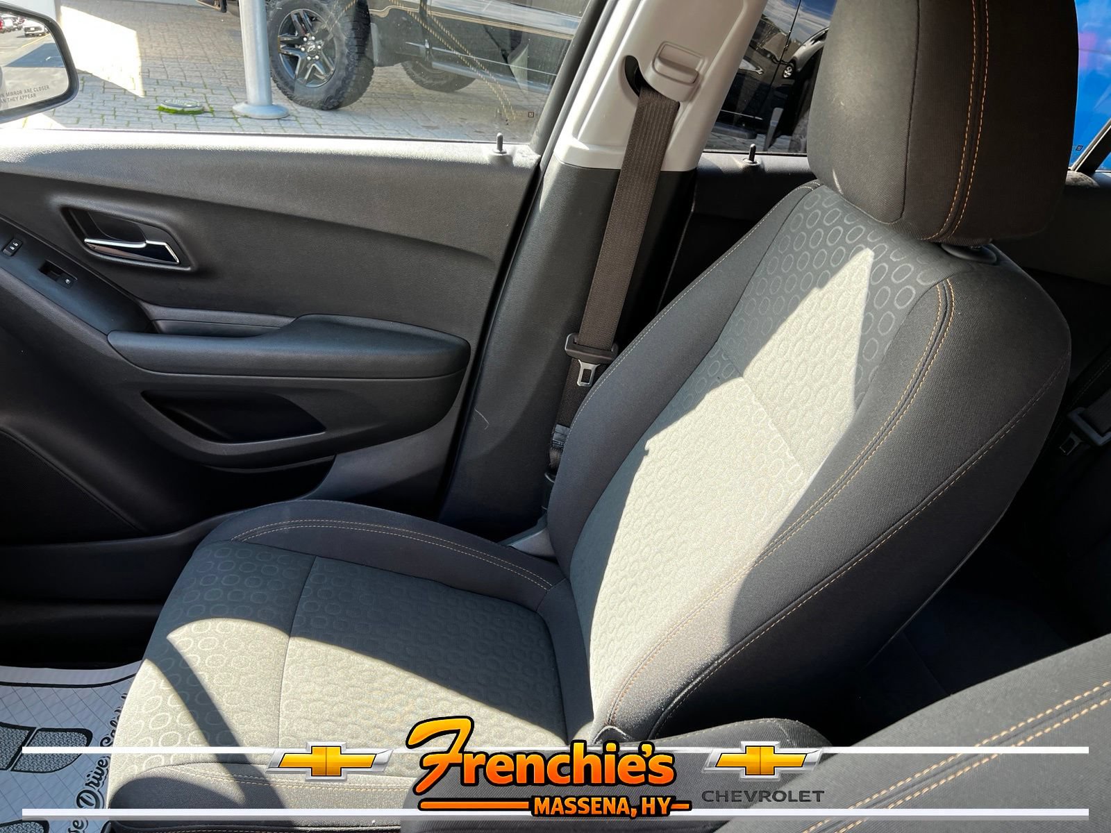 Used 2020 Chevrolet Trax LS w/ Tint and Cruise Package AWD/4WD image 17