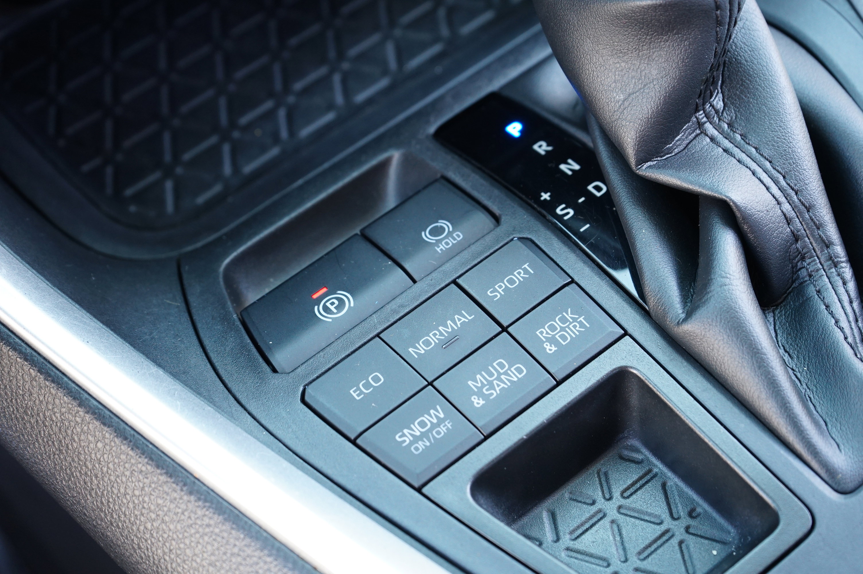 Used 2023 Toyota RAV4 XLE Premium image 22