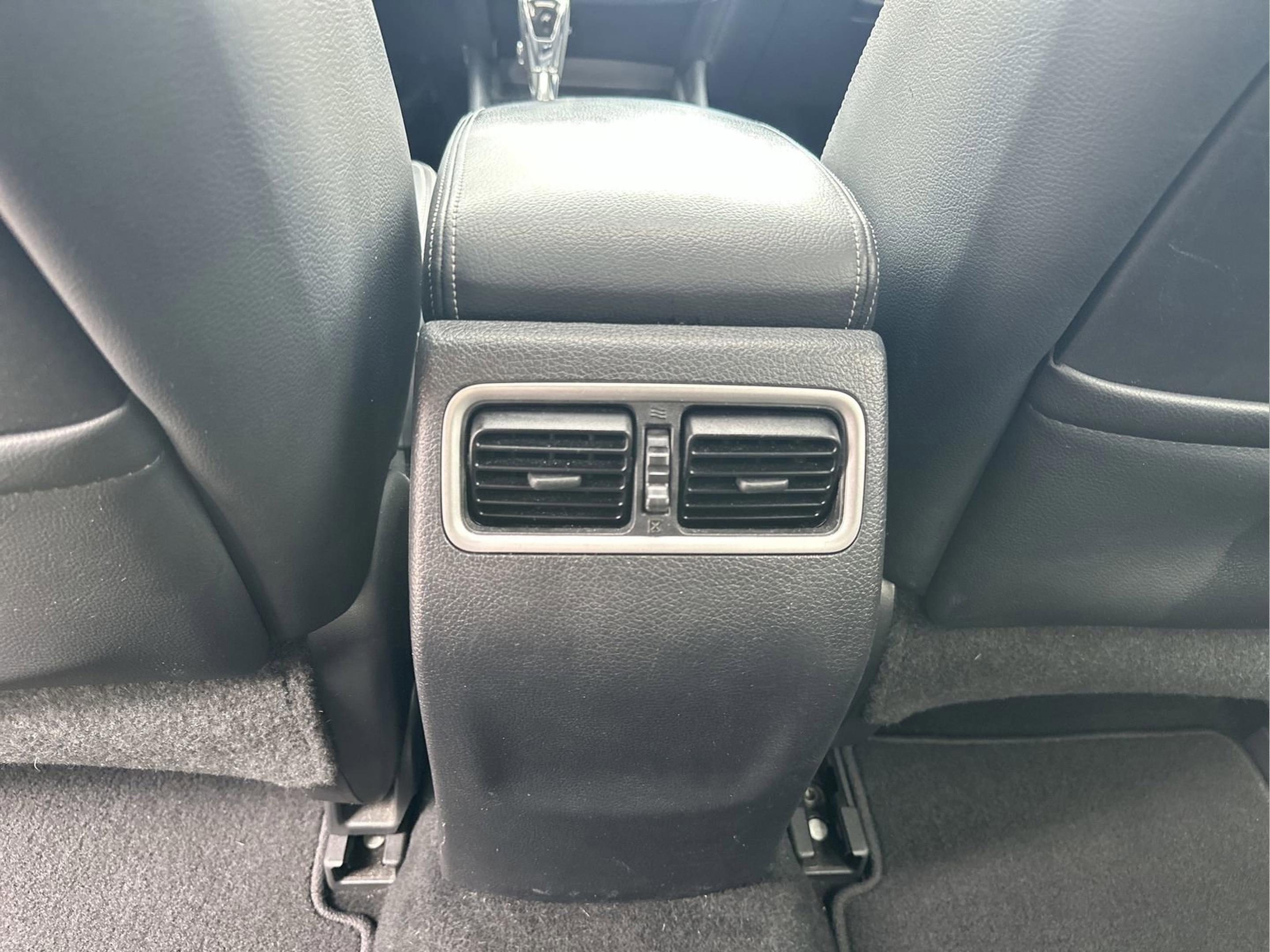 Used 2017 Nissan Altima 2.5 SL w/ Moonroof Package image 25