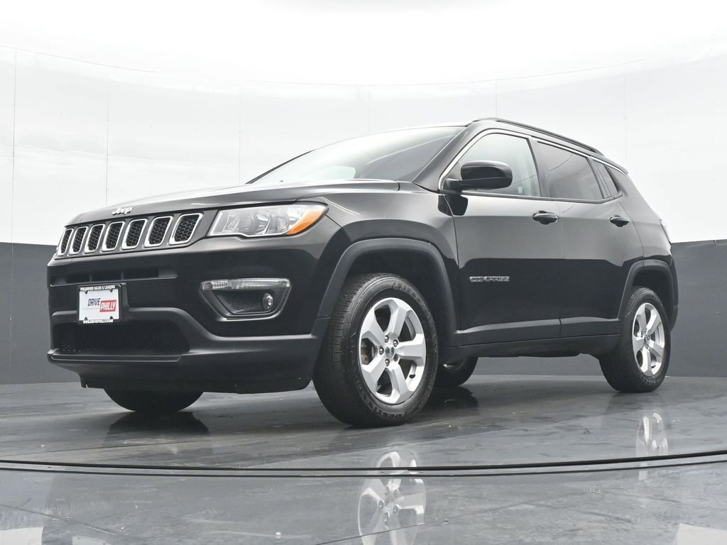Used 2019 Jeep Compass Latitude AWD/4WD image 26