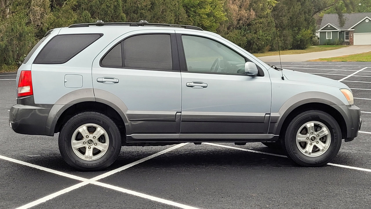 Used 2004 Kia Sorento LX image 7