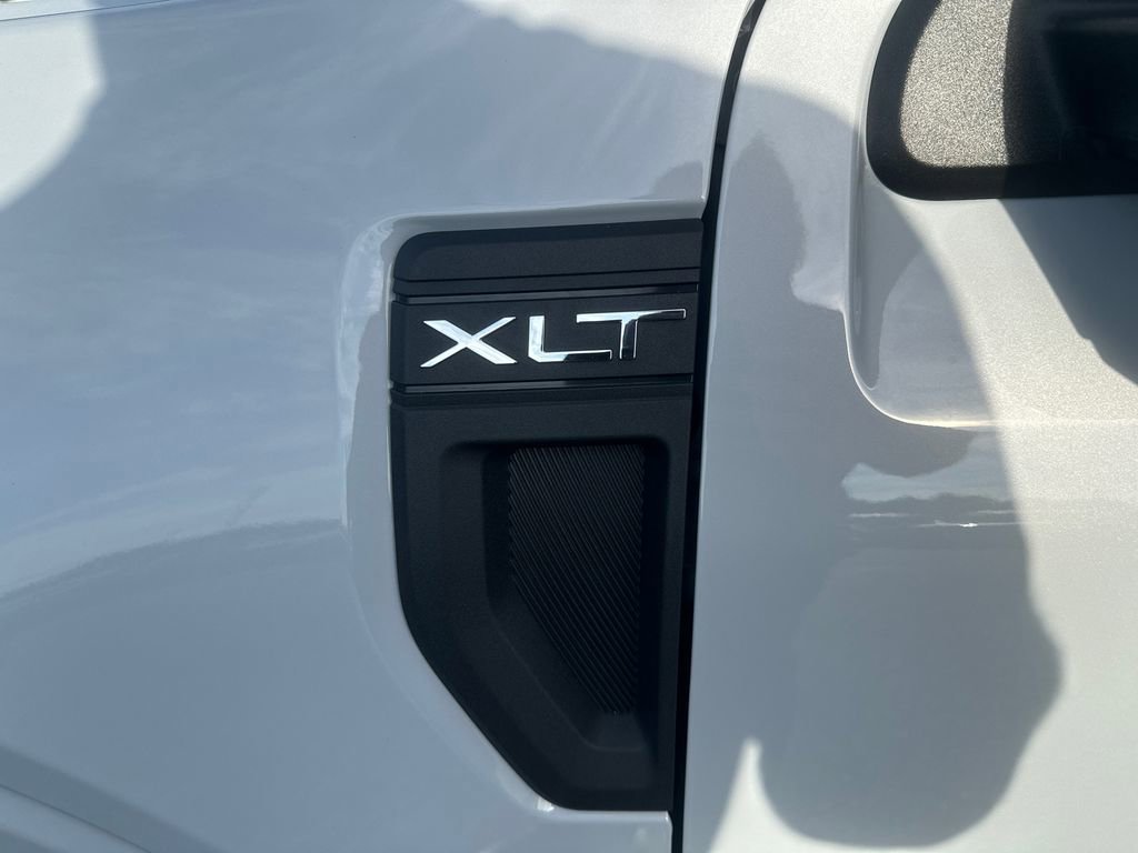 New 2025 Ford Maverick XLT FWD image 9