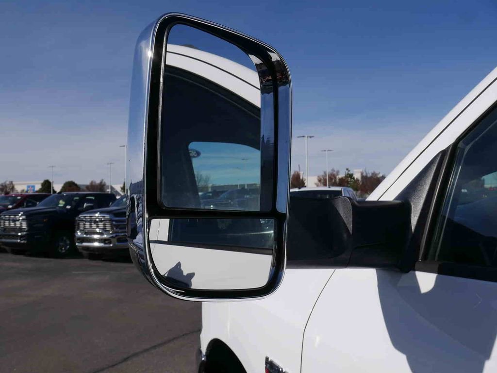 Used 2018 RAM 3500 Tradesman w/ Chrome Appearance Group image 13