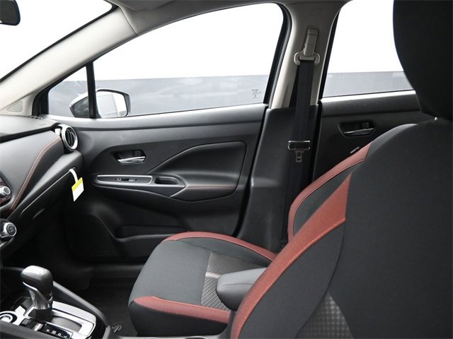 New 2025 Nissan Versa SR w/ Trunk Package image 18