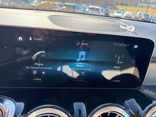 Used 2021 Mercedes-Benz GLB 250 4MATIC image 16