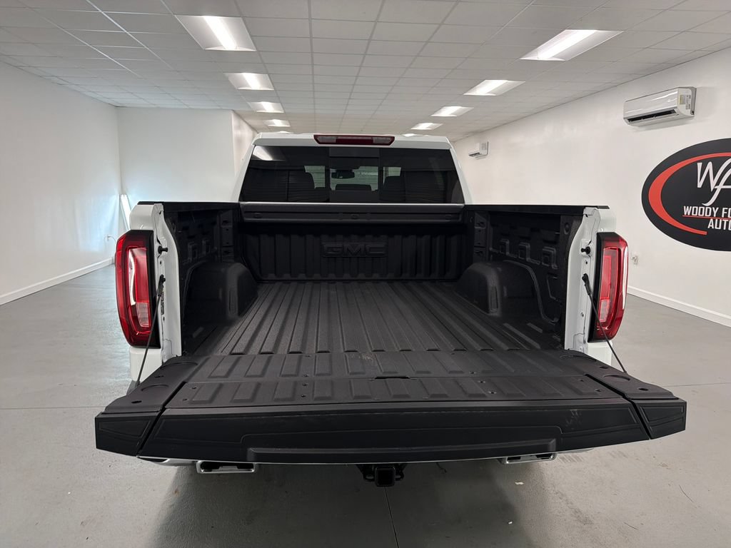 New 2026 GMC Sierra 1500 SLT w/ SLT Premium Plus Package AWD/4WD image 8