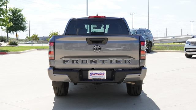 Used 2026 Nissan Frontier SV RWD image 8