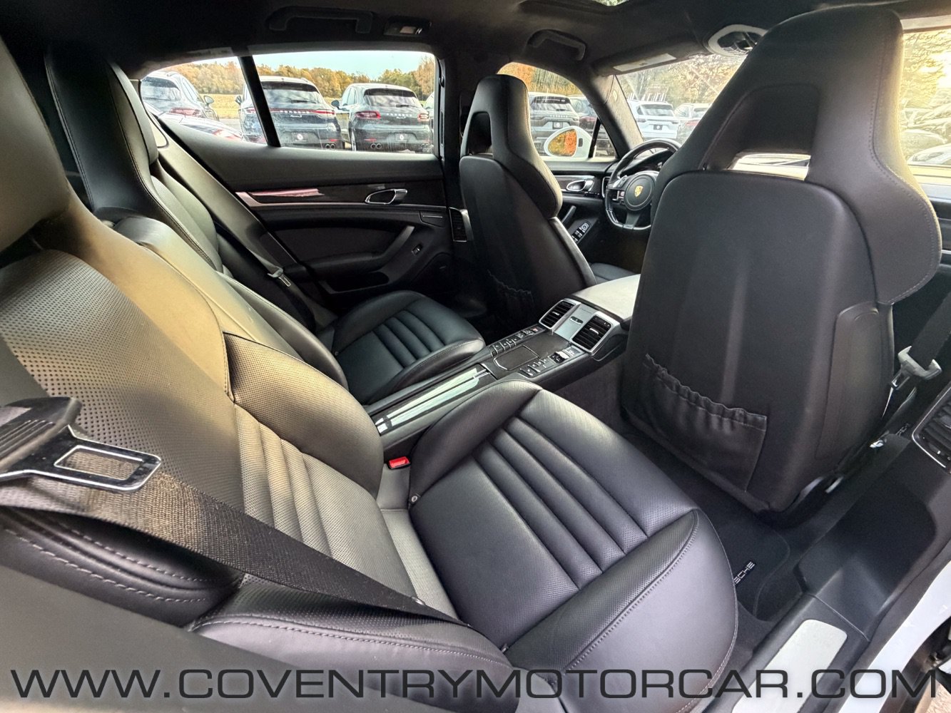 Used 2016 Porsche Panamera GTS AWD/4WD image 38