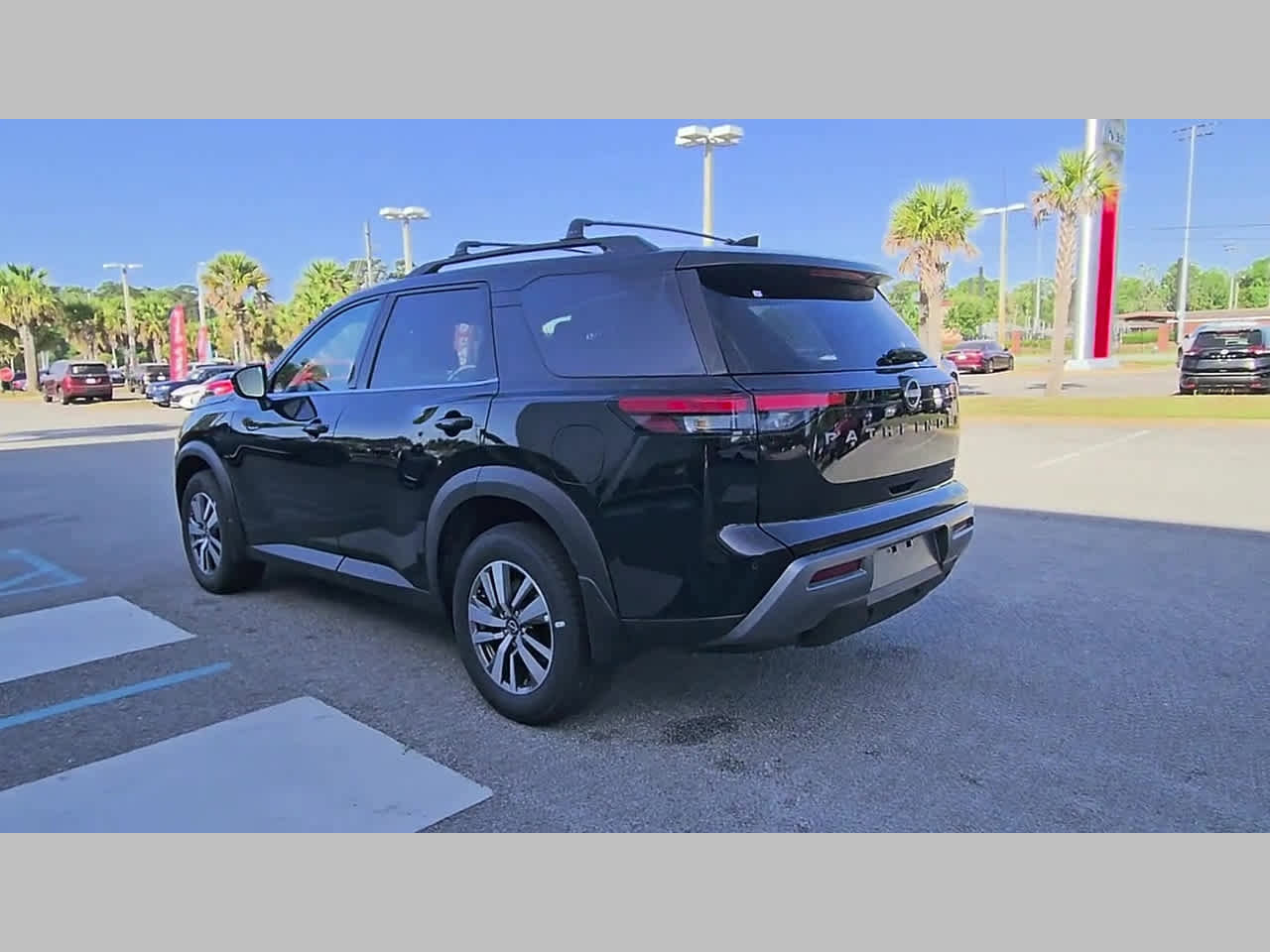 New 2026 Nissan Pathfinder SL FWD image 27